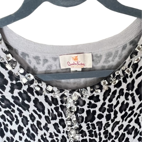 Quacker Factory Leopard Print Cardigan trimmed with Rhinestones - Picture 3 of 8